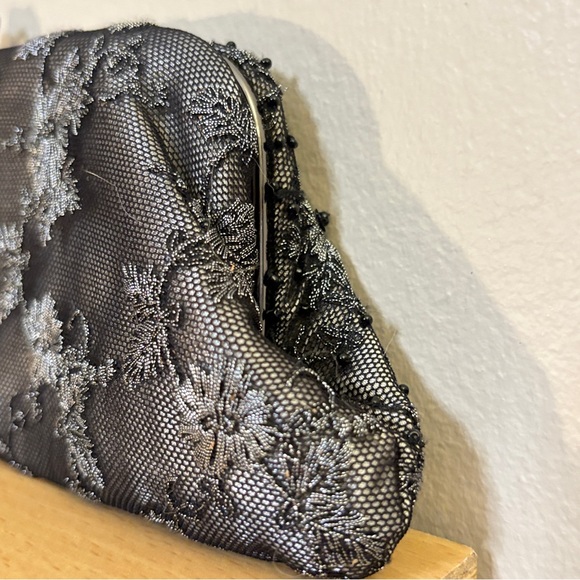 Vintage Silver & Black Beaded Lace Vintage Slim Formal Clutch - Picture 11 of 14